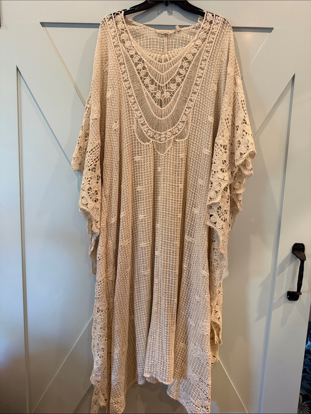 Soft Surroundings Crochet Lace Cover - Cream